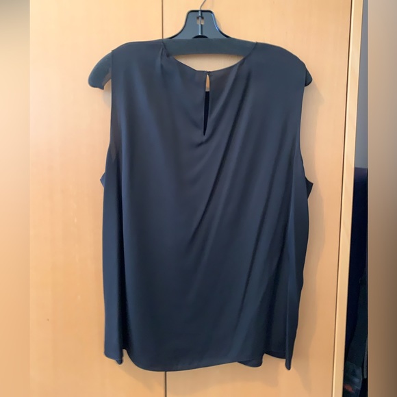 Theory Core Stretch Silk Shell in Black (XL) - Picture 3 of 5